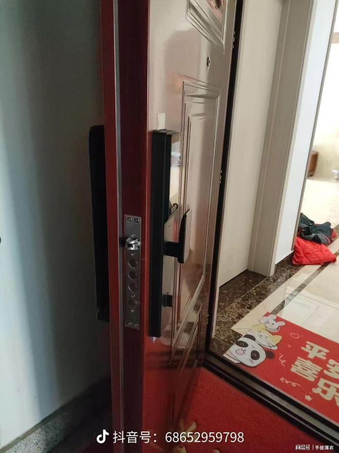 最新24小时上门开锁电话方法分析(最方便真实的正规24小时上门开锁公司方法)